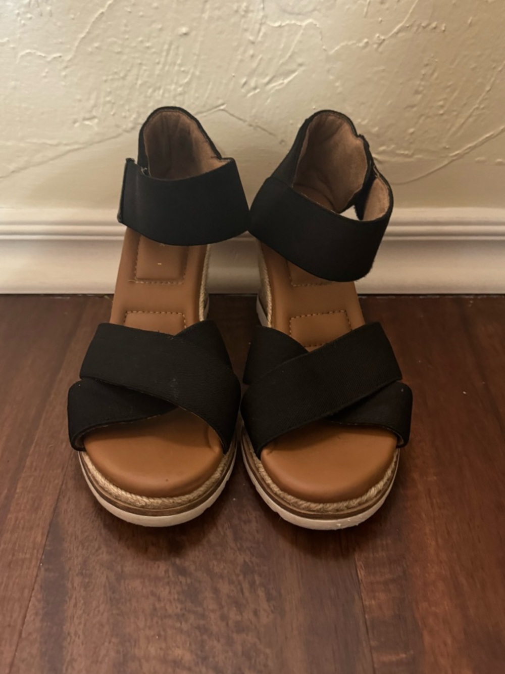 Kelly & Katie Black Wedge Sandals with Tan Footbed
